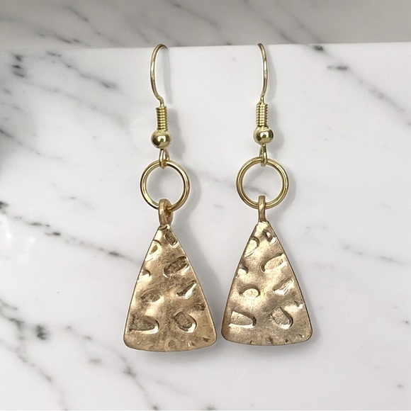 5 For $25💫Gold Textured Triangles Earrings Dangles - Picture 4 of 5
